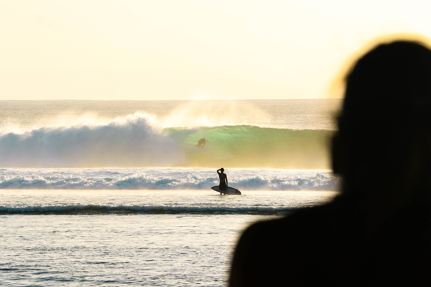 Ocean, big waves and a serfing person